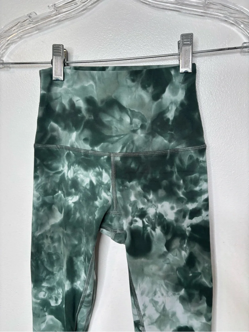 Lululemon Align High Rise Pants/Leggings Size 0 Green